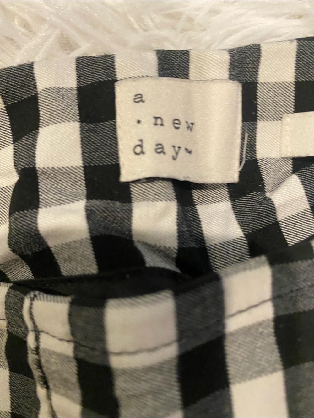 A new day pants andclassic scoop neck teeset Black & White Gingham Skinny Pants - Picture 4 of 8